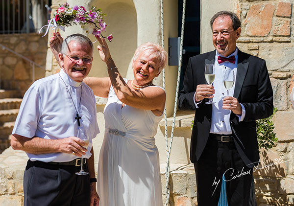 Eine farbenfrohe Hochzeit auf Zypern