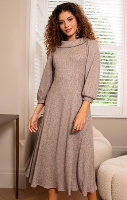 Alie Street London エレガント美シルエット Grace Midi ドレス Searching Midi | Alie Street dresses as worn by Searching