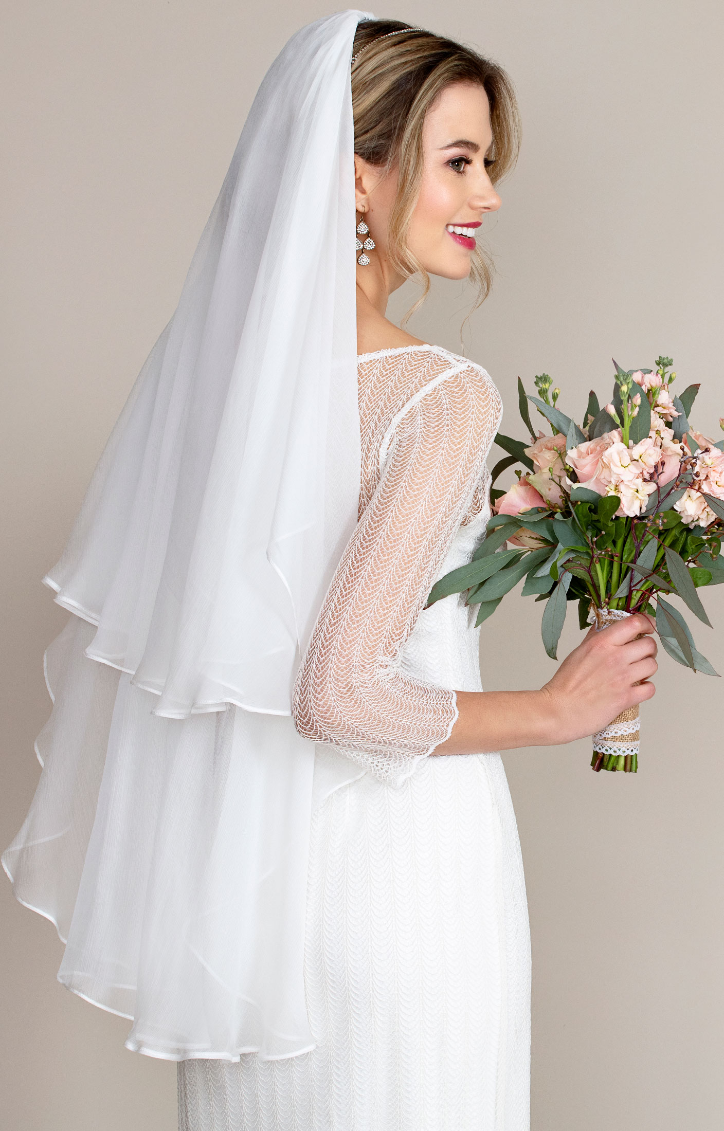 Alie Street Silk Wedding Veil Short (Ivory White)