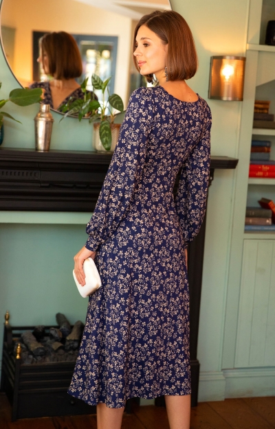 Robe mi-longue à détail torsadé Mollie (Jardin Nocturne) by Alie Street