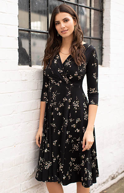 Annie Kleid in Schwarz mit Blüten by Alie Street